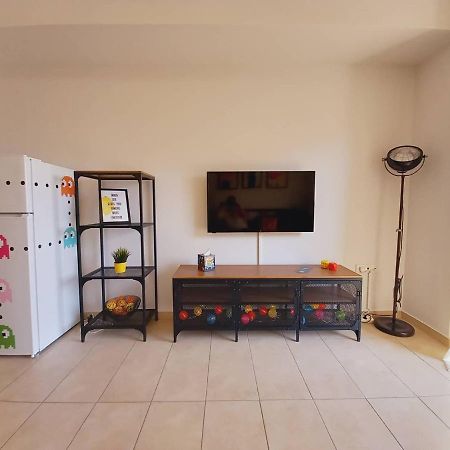 Popart -Spacious 3Rdfl 1Bdr W/Balcony/View Apartment Athens Ngoại thất bức ảnh